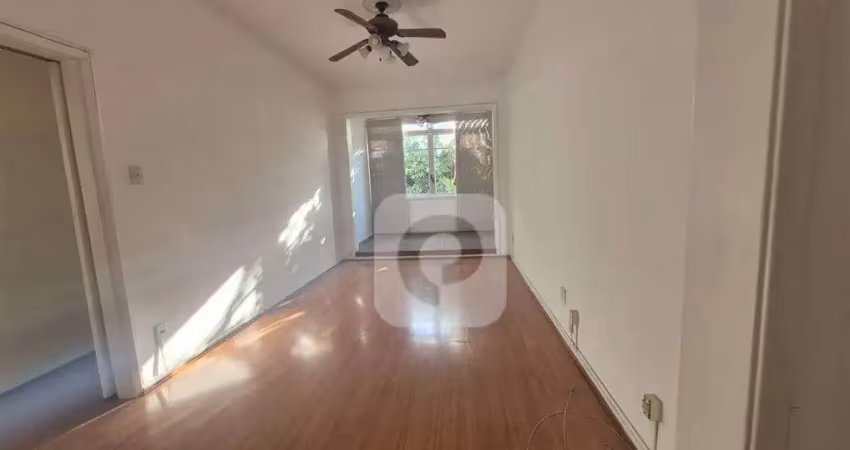 Metrô saens pena, sala e 03 quartos com vaga de garagem, na tijuca