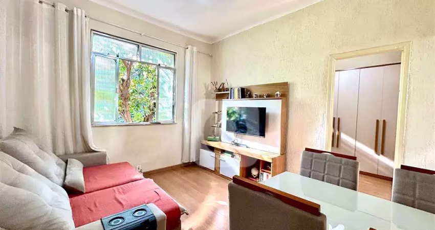 Apartamento de 2 quartos ,reformado , sem condominio .