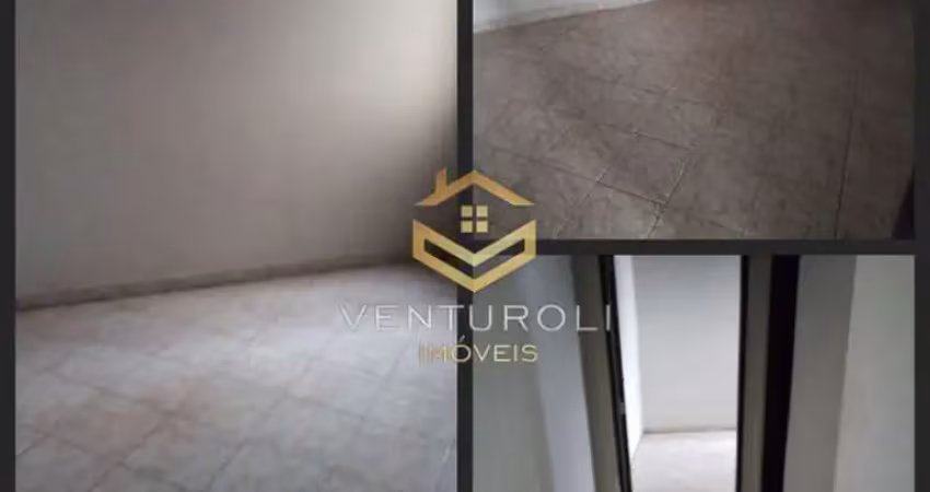 Residência duplex com garagem para 3 carros e quintal amplo