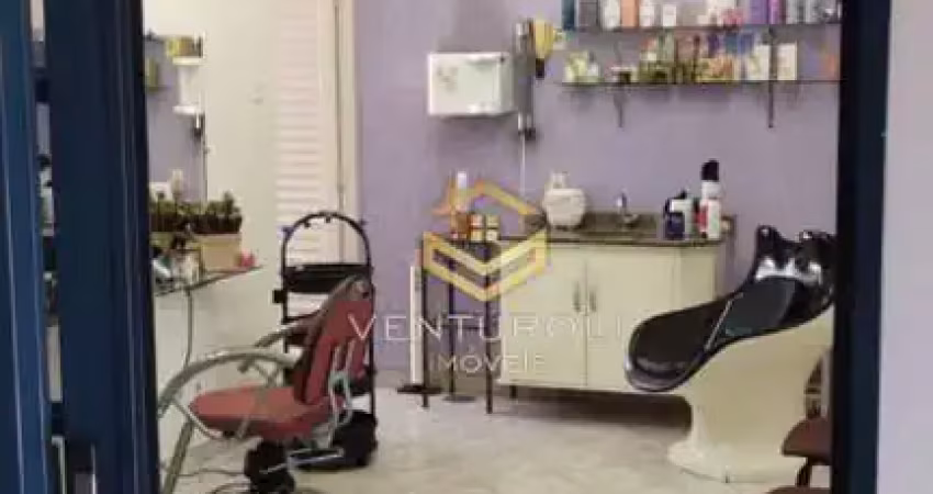 Casa grande com salão comercial, suíte, edícula e churrasqueira!