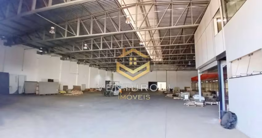 Barracão com 2.100 m² de área construída, 6,5 mt pé direito , cisterna e energia fotovoltaica