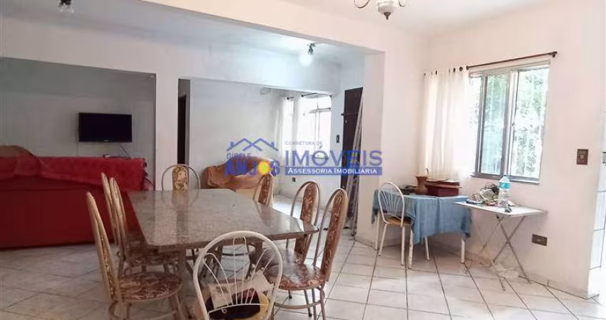 SOBRADO ISOLADO NA VILA MIRIM -  PRAIA GENADE. 
SOBRADO COM 4 DORS., 2 SUITES SALAS AMPLAS COM 2 AMBIENTES, COZINHA AMPLA, 1 DORMITÓRIO PARA DISPENSA, 4 BANHEIROS, VAGA PARA 10 CARROS.