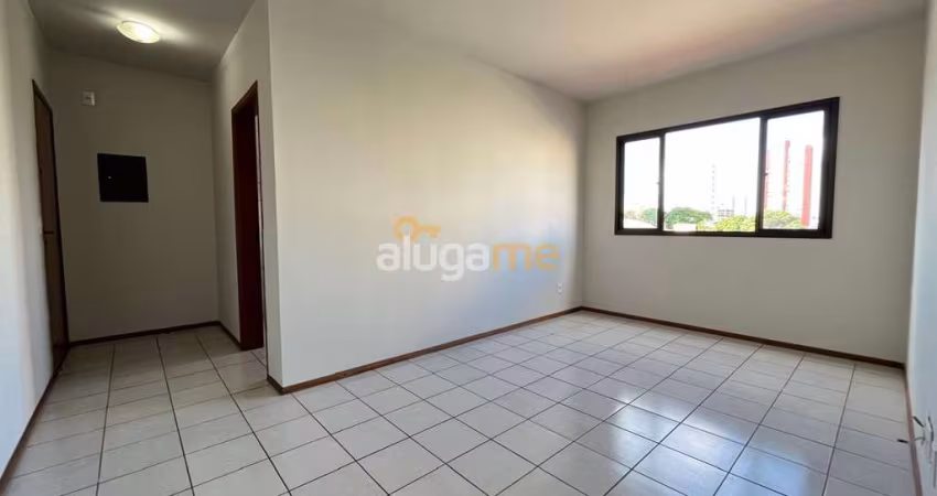Apartamento na Boa Vista, com 2 dormitórios (1 suíte), vaga coberta e portaria.