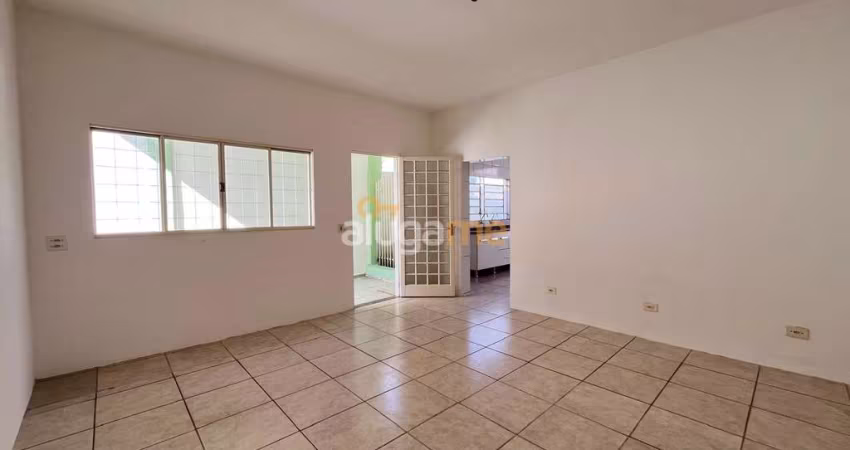 Casa na Vila Diniz, com 2 dormitórios (1 suíte), 2 vagas de garagem.