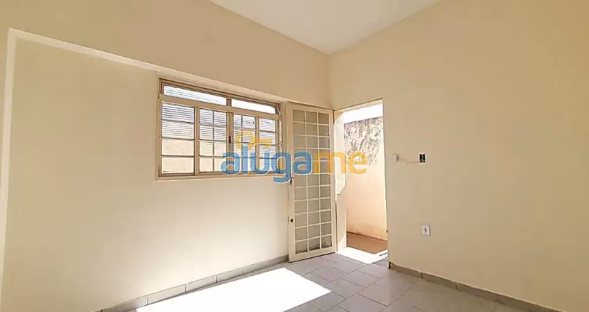 Casa com 02 dormitórios no bairro vila imperial, próximo a avenida bady bassitt.