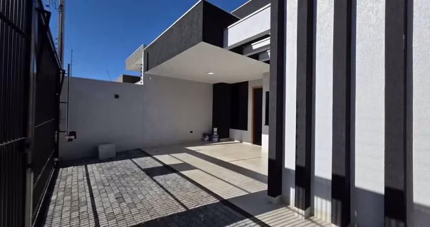Casa para Venda em Maringá, Bom Jardim, 3 dormitórios, 1 suíte, 2 banheiros, 3 vagas