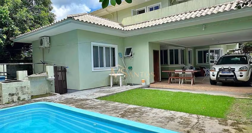 Casa com 3 dormitórios à venda, 331 m² por R$ 2.900.000,00 - Jurerê - Florianópolis/SC