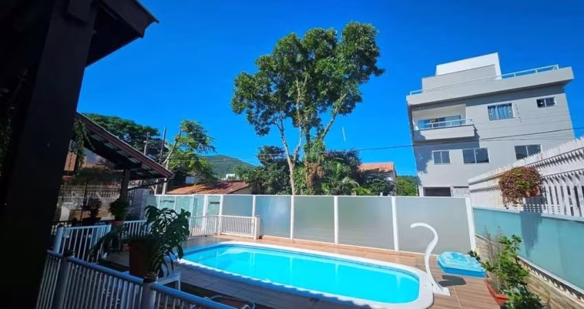 Casa à venda, 129 m² por R$ 980.000,00 - Cachoeira do Bom Jesus - Florianópolis/SC