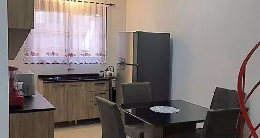 Casa duplex à venda nos ingleses – mobiliada, com suíte e churrasqueira