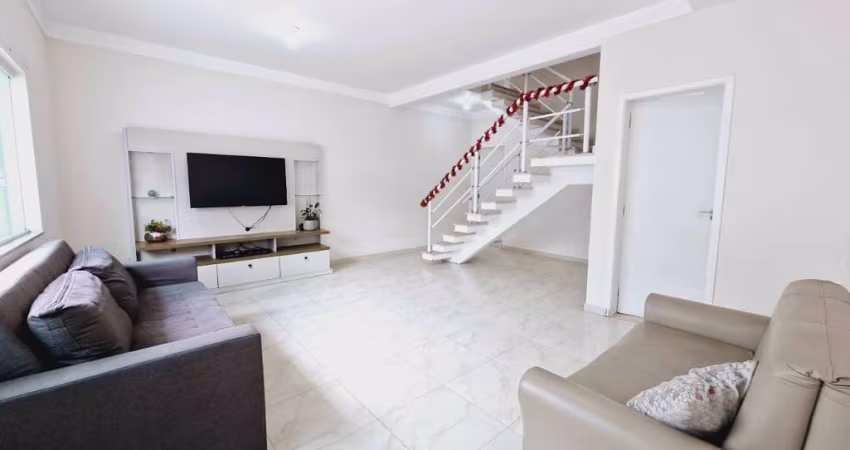 Sensacional sobrado para venda com 3 quartos, sendo 2 suítes, 180m²