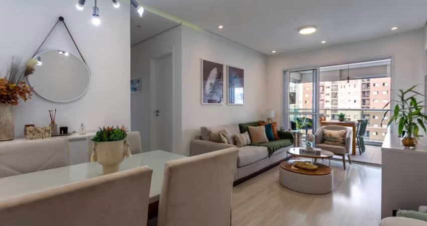 Confortável apartamento tipo para venda com 2 quartos, sendo 1 suíte, 73m²