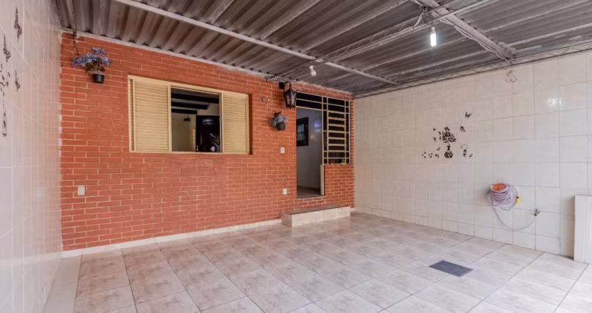 Aconchegante sobrado para venda com 3 quartos, sendo 2 suítes, 150m²
