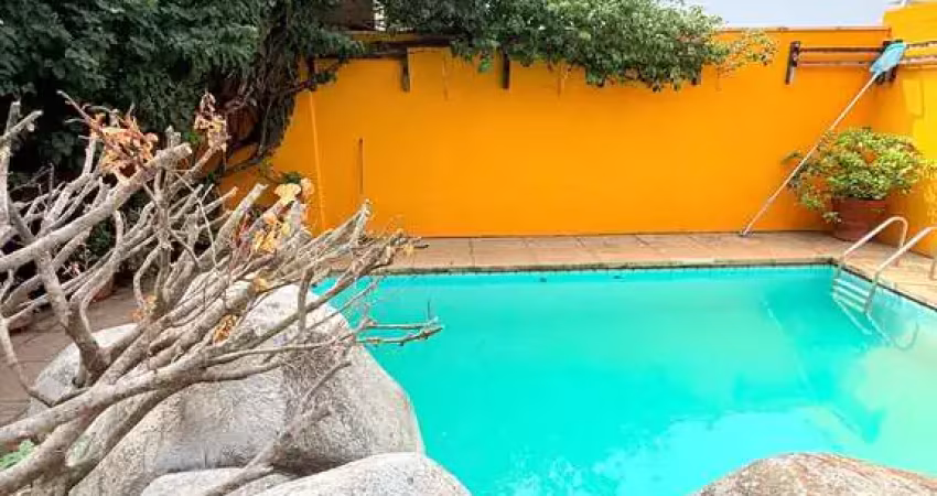 Confortável casa tipo para venda em pacaembu com 4 quartos, sendo 2 suítes, 362m²