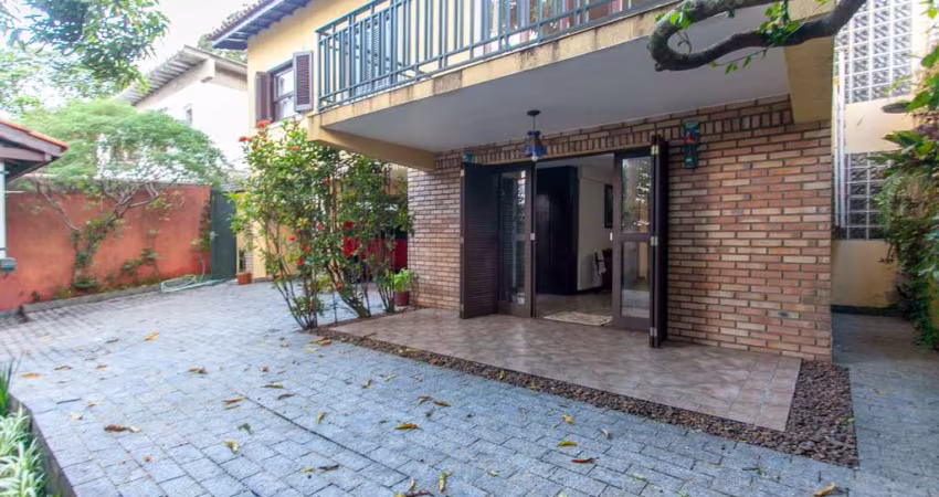 Sensacional sobrado para venda com 4 quartos, sendo 2 suítes, 205m²