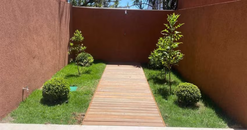Excelente casa tipo para venda com 3 quartos, sendo 2 suítes, 200m²