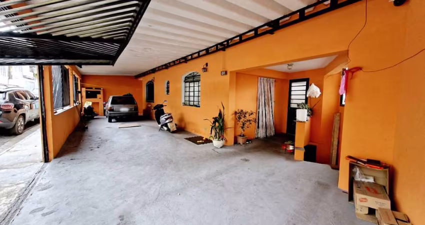 Atraente sobrado para venda com 3 quartos, sendo 1 suíte, 226m²