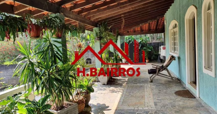 Chácara AT. 3000m² aproximadamente AC. 700m²  à Venda - Bairro Bom Sucesso