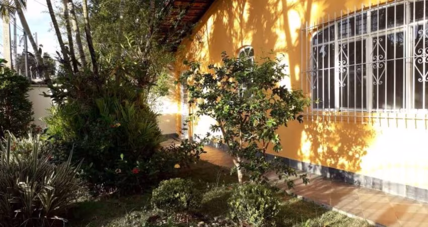 Casa com 04 Dormitórios à Venda no Jardim das Indústrias - SJCampos