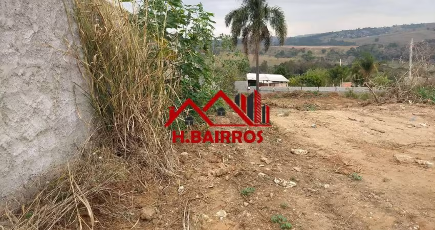 VENDE TERRENO COM 1.480 M² NO BAIRRO GUAMIRIM EM CAÇAPAVA.