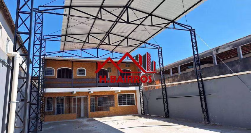 Sobrado de 03 Dormitórios com Galpão frontal à VENDA no Santa Inês I - SJC