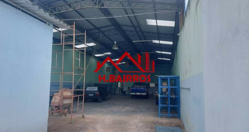 ALUGA GALPÃO COM 250 M² COM O TERRENO DE 570 METROS NA ZONA SUL.