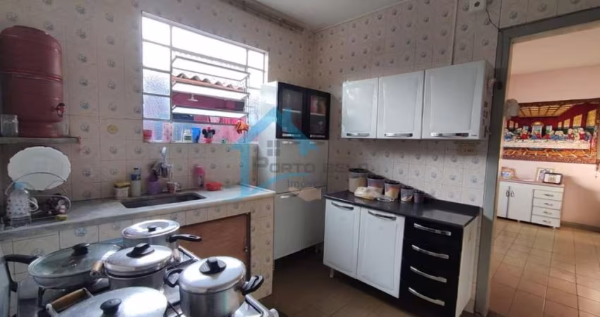 Casa para Venda em Contagem, Centro, 3 dormitórios, 1 banheiro, 2 vagas