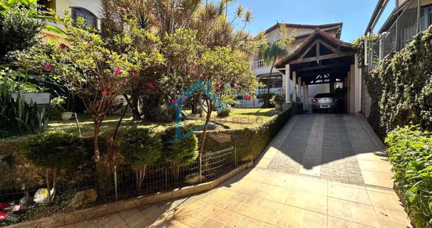 Casa para Venda em Contagem, Santa Cruz Industrial, 5 dormitórios, 1 suíte, 3 banheiros, 5 vagas