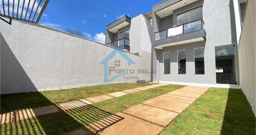 Casa Geminada para Venda em Contagem, Centro, 3 dormitórios, 1 suíte, 3 banheiros, 4 vagas