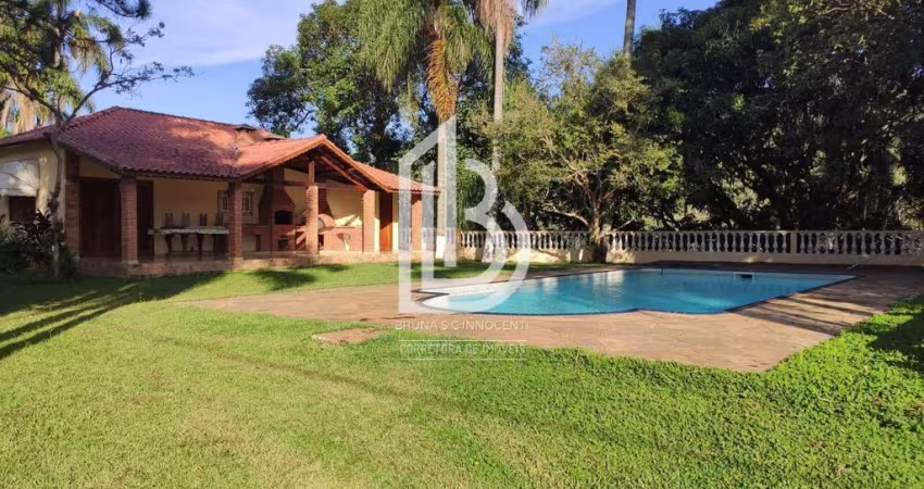 Linda chácara em mairinque com 25.000m² com piscina,pomar e lago com peixes