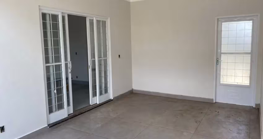 Casa com 3 quartos à venda na Vila Camargo, Bauru 