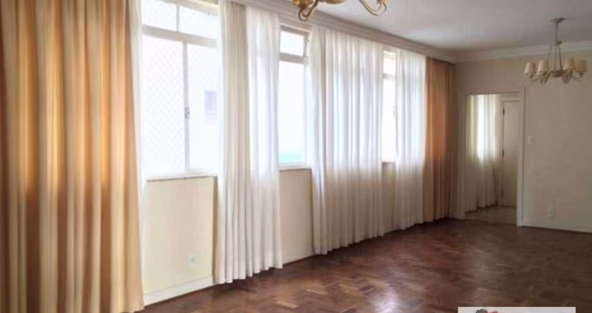 Apartamento à venda com 3 quartos e 1 vaga em Higienópolis-SP