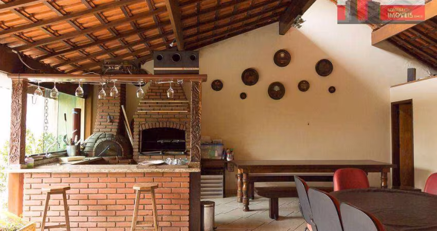 Sobrado R. Camburiú, 176 - Vila Ipojuca. 4 dorms, 3 vgs, piscina, churrasqueira