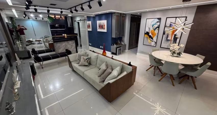 Apartamento Reformado com 3 Vagas no Coração do Jardins — Sofisticação e Localização Incomparáveis!