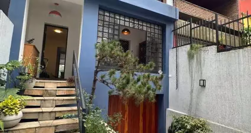 Casa com 4 quartos à venda na Rua Safira, 329, Aclimação, São Paulo
