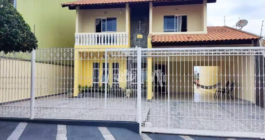Casa à venda, 220 m² por R$ 850.000,00 - Santa Mônica - Londrina/PR