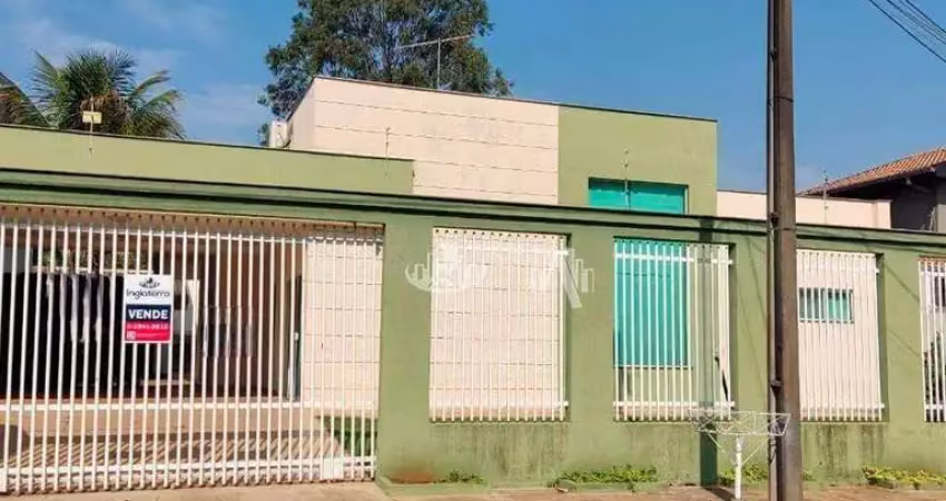 Casa com 3 quartos à venda, 250 m² por R$ 1.349.990 - Parque Residencial Granville - Londrina/PR