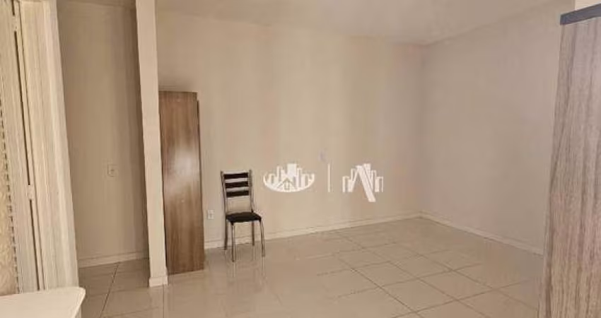 Apartamento com 1 quarto para alugar, 25 m² por R$ 800/mês - Piza - Londrina/PR