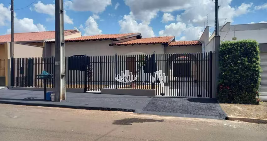 Casa com 3 quartos à venda, 220 m² por R$ 680.000 - Jardim Planalto Verde - Cambé/PR