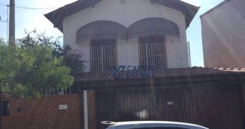 Sobrado com Piscina, 4 dormitórios à venda, 250 m² por R$ 900.000 - Vila Tesouro - São José dos Campos/SP