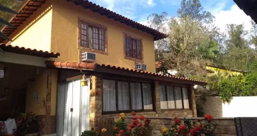 Casa em condomínio fechado com 4 quartos à venda na Rua Pedro Aleixo, Taquara, Rio de Janeiro