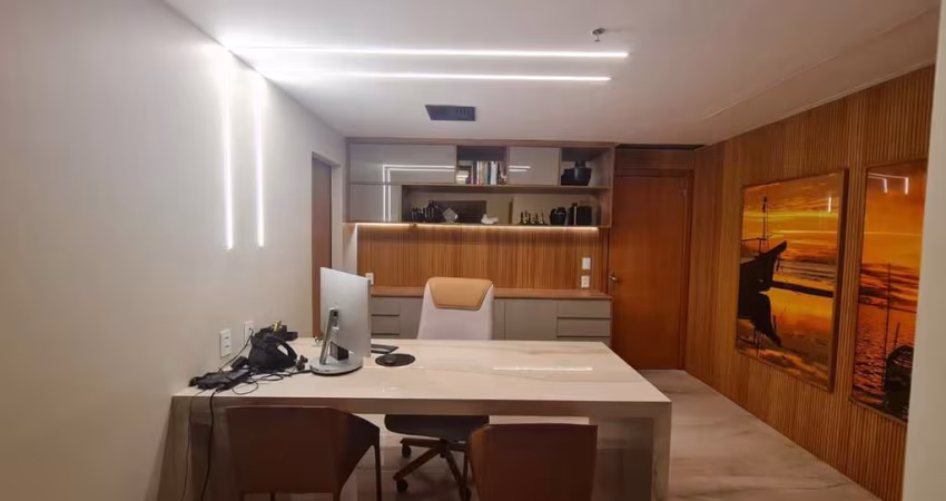 Hangar - Sala Comercial, 115m², 2 Banheiros, Armários, 3 Vagas