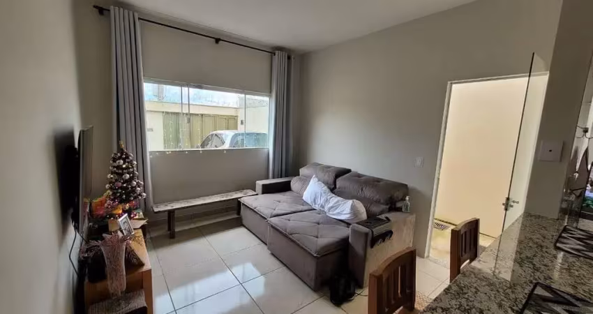 Casa com 2 quartos à venda no Jardim Holanda, Uberlândia 