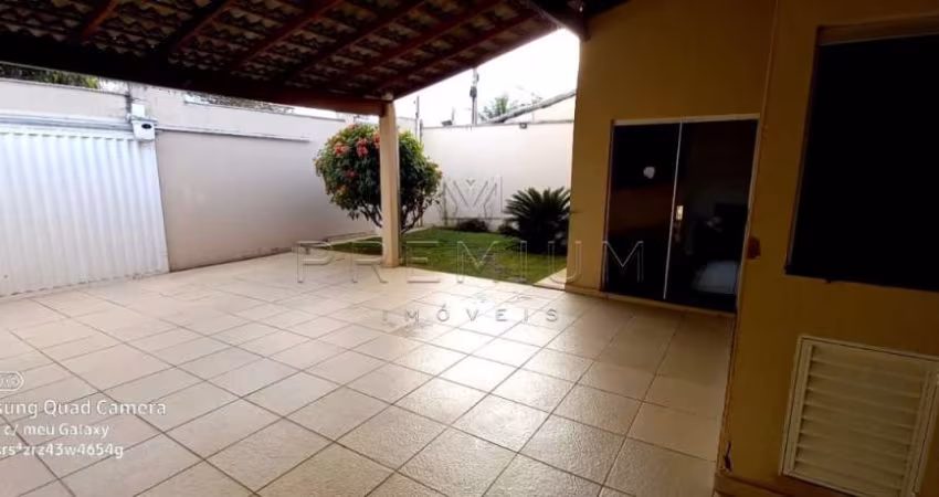 Casa com 3 quartos à venda no Jardim Europa, Uberlândia 