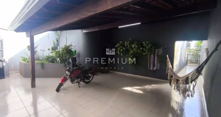 Casa com 3 quartos à venda no Conjunto Segismundo Pereira, Uberlândia 