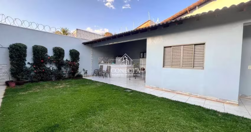 Casa com 4 quartos à venda na Cidade Jardim, Uberlândia 
