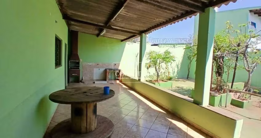 Sobrado com 3 pavimentos disponível para locação no bairro planalto, em uberlândia (mg),