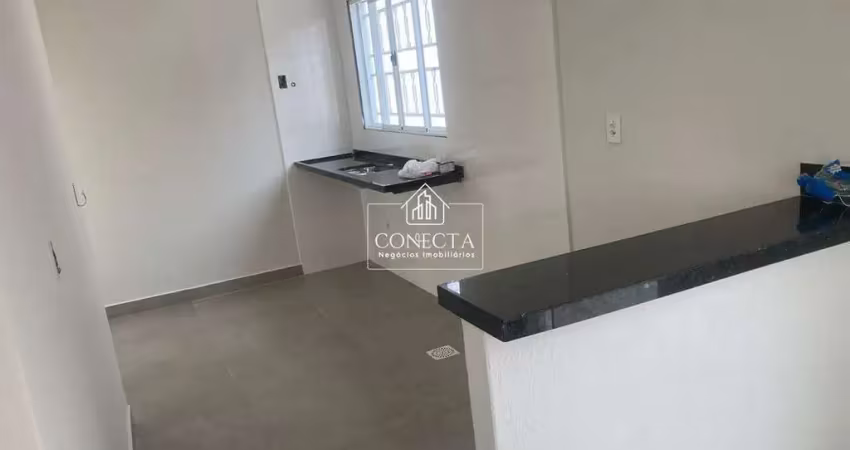 Casa reformada no jardim holanda, sozinha no terreno com 75 m² de área construída, 3 quartos sendo 01 suítes,