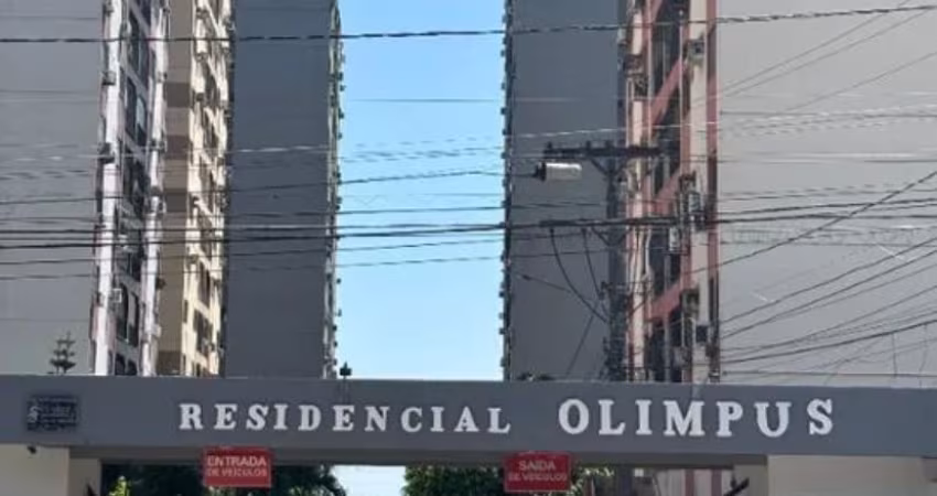 Alugo Apto Com 2 Quartos, Andar Alto