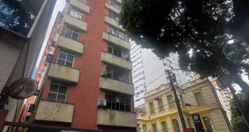 Alugo Apto Com 3/4 na José Malcher