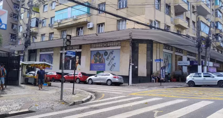 Vendo sala comercial com 70 m², aceita financiamento